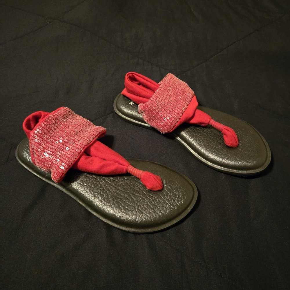 Sanuk Sandals Womens Size 6 Red Sequin Yoga Sling Thong Flip Flop Comfort Summer